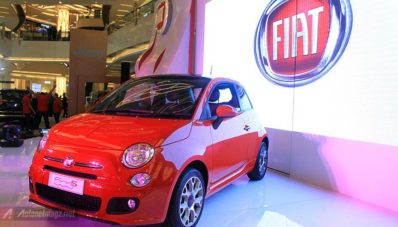 Fiat 500 S Diluncurkan di Indonesia Fiat 500 S Diluncurkan di Indonesia