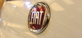 Fiat 500 S Indonesia warna putih