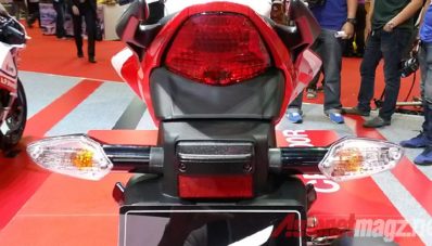 First Impression Review Honda CBR300R dari Bangkok Motorshow First Impression Review Honda CBR300R dari Bangkok Motorshow
