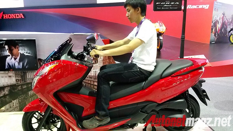 Bangkok Motorshow, Honda Forza 300 Driving Position: First Impression Review Honda Forza 300