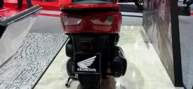 Honda Forza 300 Driving Position