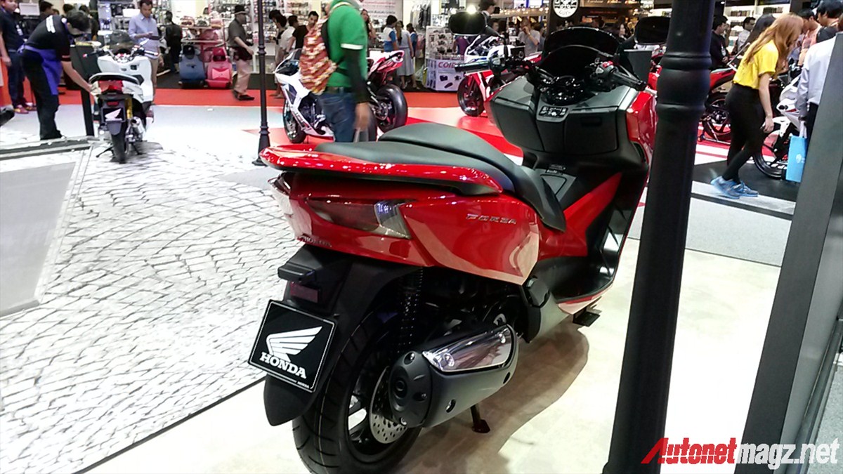Bangkok Motorshow, Honda Forza 300 Merah: First Impression Review Honda Forza 300