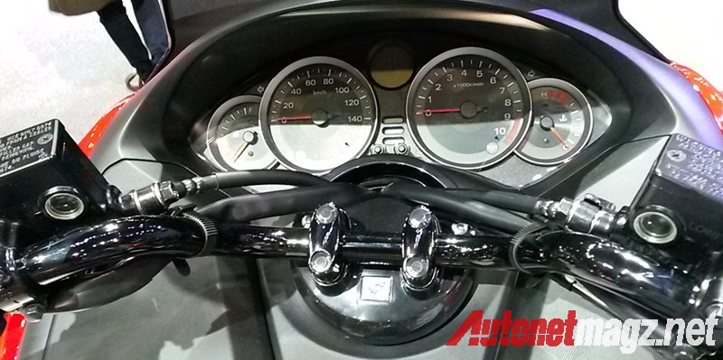 Bangkok Motorshow, Honda Forza 300 Speedometer: First Impression Review Honda Forza 300