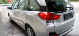 Garnis belakang chrome Honda Mobilio Prestige