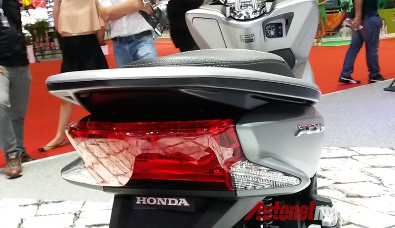 Bangkok Motorshow, Honda PCX 150 Lampu Belakang: First Impression Review Honda PCX 150 Facelift