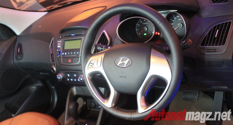 Hyundai, Hyundai Tucson 2014 Interior: First Impression Review Hyundai Tucson Facelift 2014 Indonesia