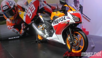 First Impression Review Honda CBR300R dari Bangkok Motorshow First Impression Review Honda CBR300R dari Bangkok Motorshow