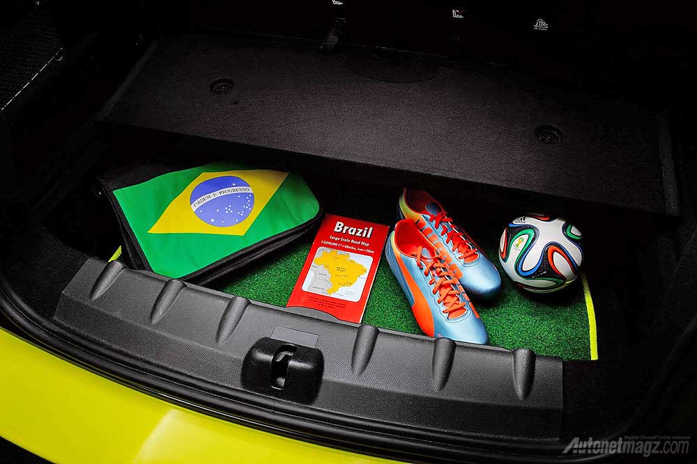 International, Mini GoalCooper Brazil Boot view: MINI Paceman GoalCooper Edition untuk Merayakan Piala Dunia 2014