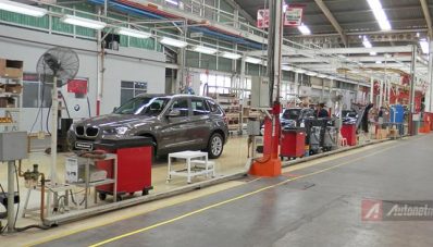 BMW Rayakan Produksi Mobil ke 50.000 di Indonesia BMW Rayakan Produksi Mobil ke 50.000 di Indonesia