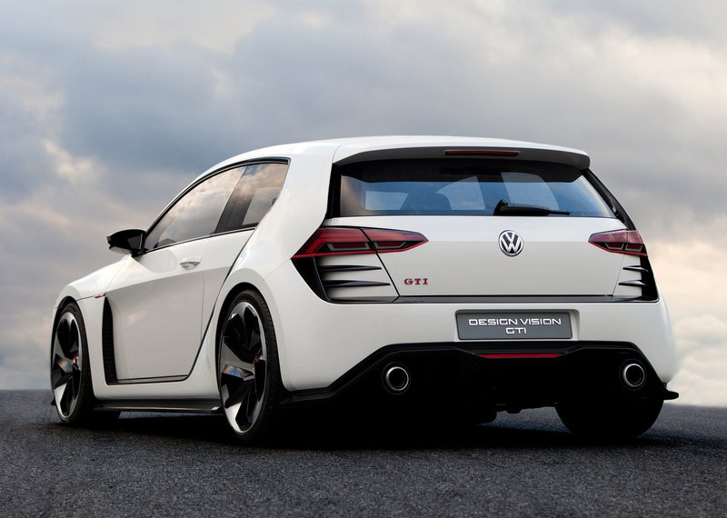 Berita, Volkswagen Design Vision GTI tampak belakang: Volkswagen Golf R400 Akan Masuk Jalur Produksi Massal
