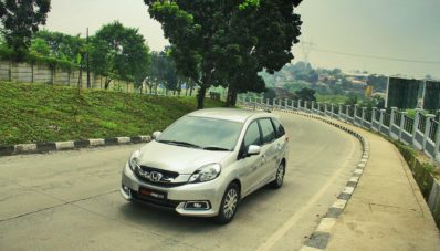 Review Honda Mobilio Prestige AT by AutonetMagz [with Video]