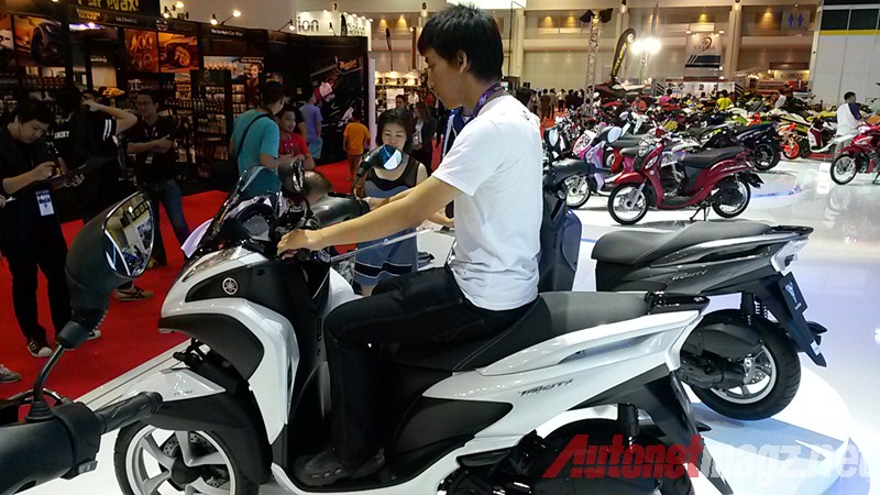 Bangkok Motorshow, Yamaha Tricity Riding Position: First Impression Review Yamaha Tricity dari Bangkok Motorshow