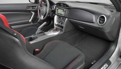 2015 Scion FR-S Mendapatkan Facelift Ringan 2015 Scion FR-S Mendapatkan Facelift Ringan