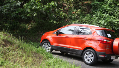 Menguji Kemampuan Ford EcoSport di Kelok 44 Sumatera Barat Menguji Kemampuan Ford EcoSport di Kelok 44 Sumatera Barat