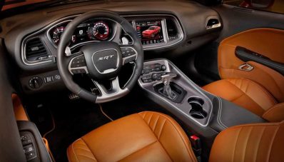 2015 Dodge Challenger SRT Tenaganya Lebih Dari 600 Hp