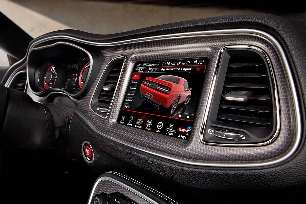 Dodge, Pilihan mode mengemudi pada Dodge Challenger 2015: 2015 Dodge Challenger SRT Tenaganya Lebih Dari 600 Hp