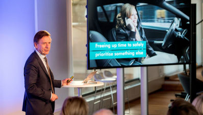 Wow, Volvo Uji 100 Mobil Yang Dapat Menyupir Sendiri di Gothenburg, Swedia Wow, Volvo Uji 100 Mobil Yang Dapat Menyupir Sendiri di Gothenburg, Swedia