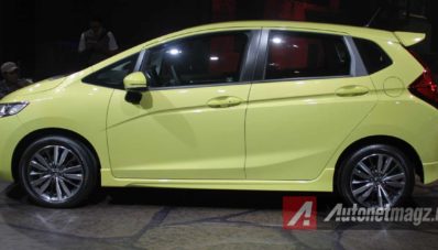 First Impression Review Honda Jazz RS 2014 by AutonetMagz