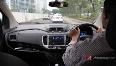 Test Drive Review Chevrolet Spin Activ 1.5 AT by AutonetMagz [with Video]