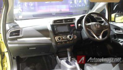 First Impression Review Honda Jazz RS 2014 by AutonetMagz