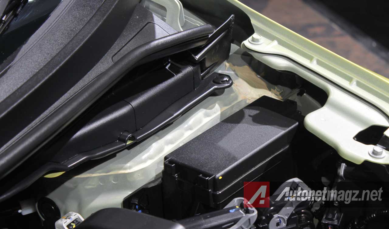 Honda, Harga-Honda-Jazz-Terbaru: First Impression Review Honda Jazz RS 2014 by AutonetMagz