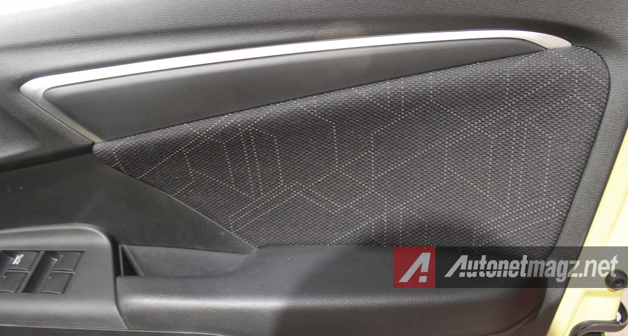 Honda, Honda-Jazz-2014-Door-Trim: First Impression Review Honda Jazz RS 2014 by AutonetMagz