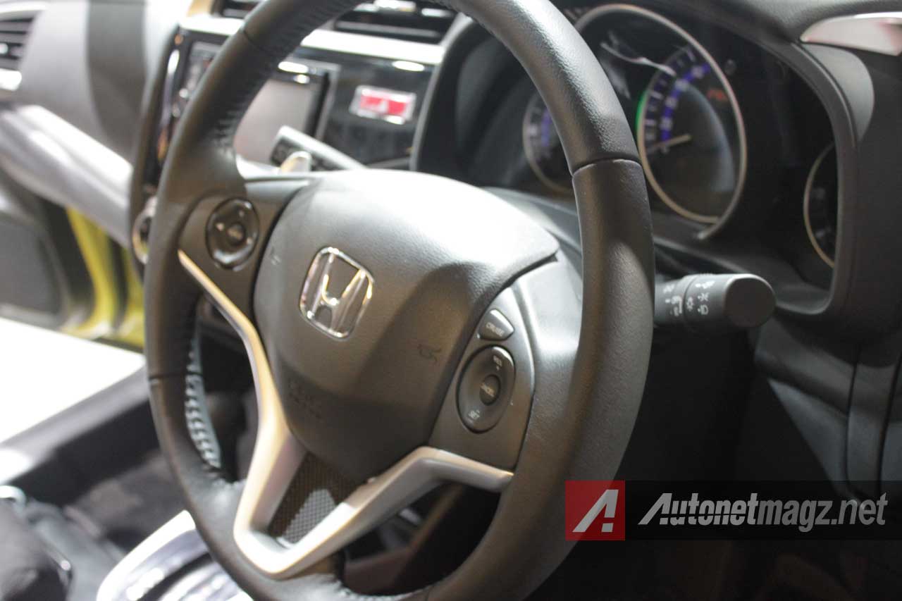 Honda, Honda-Jazz-RS-Cruise-Control: First Impression Review Honda Jazz RS 2014 by AutonetMagz