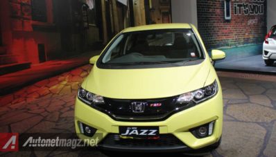 First Impression Review Honda Jazz RS 2014 by AutonetMagz