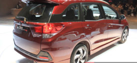 Interior Honda Mobilio RS