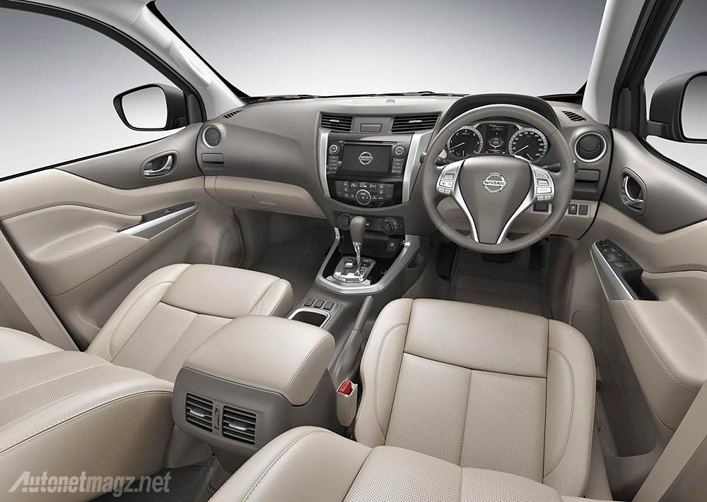 Mobil Baru, Interior Nissan Navara Luxury 2015: Nissan Navara 2015 Resmi Diperkenalkan ke Publik