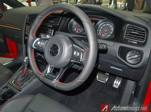 Interior VW Golf GTI Indonesia