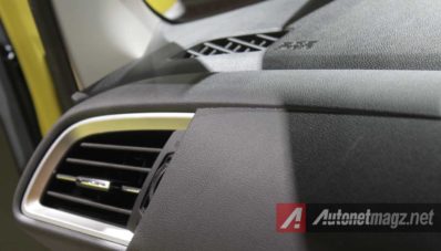 First Impression Review Honda Jazz RS 2014 by AutonetMagz