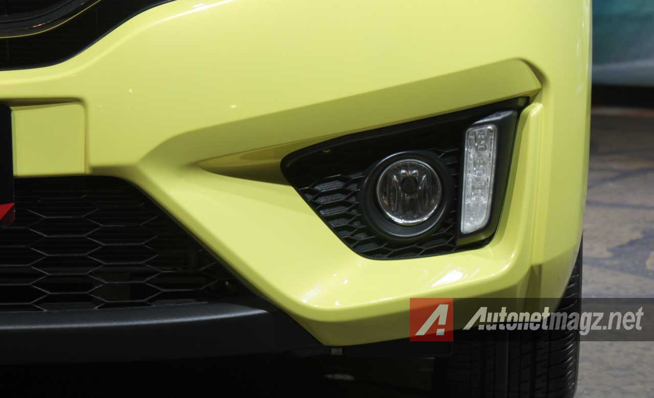 Honda, LED-Foglamp-Honda-Jazz-RS: First Impression Review Honda Jazz RS 2014 by AutonetMagz