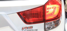 Honda Mobilio RS door handle