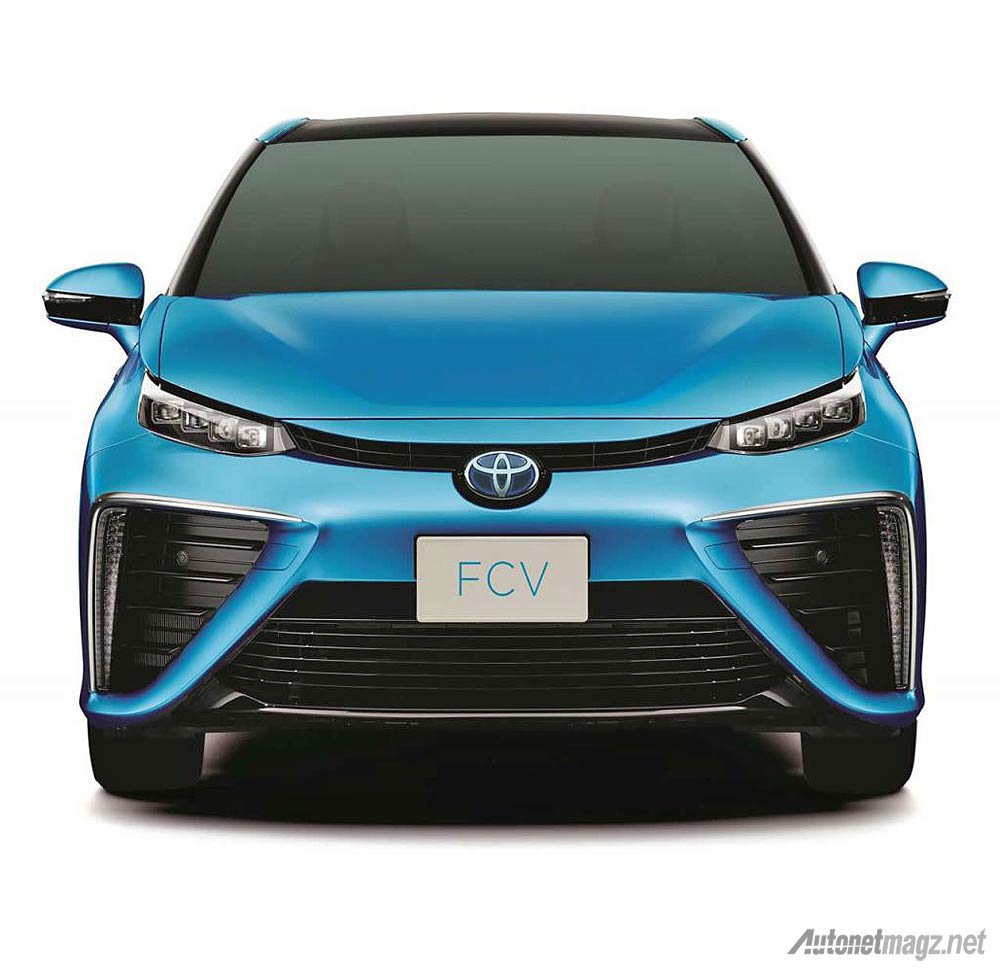 Toyota Fcv Tampak Depan Mobil Berbahan Bakar Hydrogen Gambar