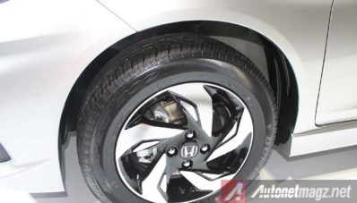 First Impression Review Honda Mobilio RS by AutonetMagz First Impression Review Honda Mobilio RS by AutonetMagz