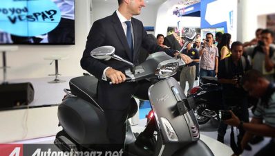 Vespa Luncurkan 4 Motor Sekaligus di Pekan Raya Jakarta Vespa Luncurkan 4 Motor Sekaligus di Pekan Raya Jakarta