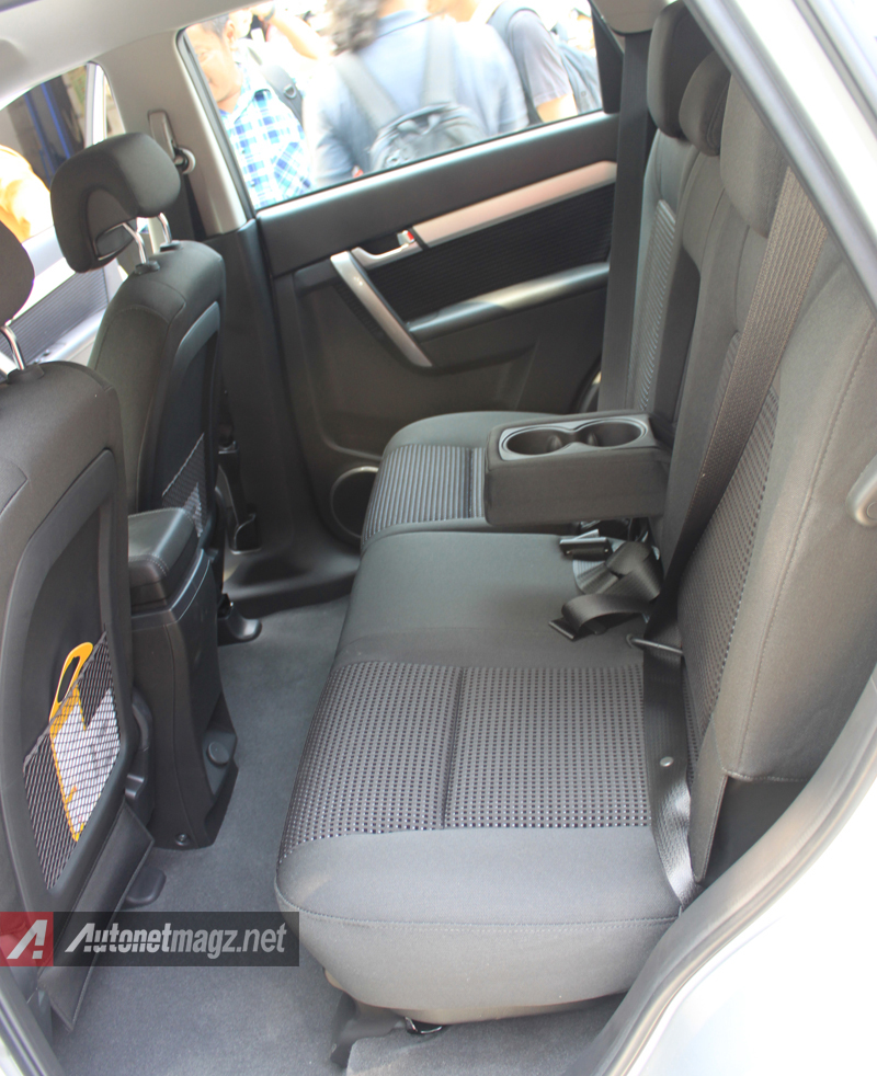Chevrolet, bangku belakang Chevrolet Captiva: First Impression Review Chevrolet Captiva Facelift 2014 2WD