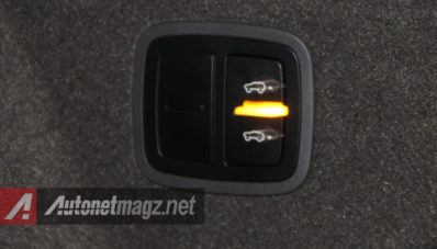 First Impression Review Porsche Macan Indonesia