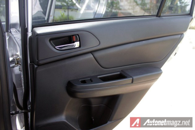 Berita, 2014-Subaru-XV-Rear-Door-630×420: Review Subaru XV 2014 and Test Drive by AutonetMagz