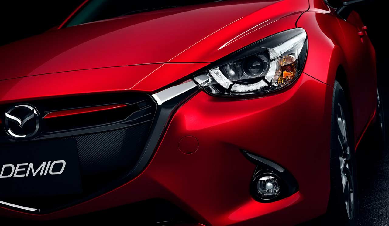 International, 2015-Mazda-2-Headlamp: Ini Foto Lengkap Mazda 2 2015 Yang Akan Hadir di Indonesia Tahun Depan!