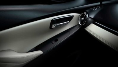 Ini Foto Lengkap Mazda 2 2015 Yang Akan Hadir di Indonesia Tahun Depan! Ini Foto Lengkap Mazda 2 2015 Yang Akan Hadir di Indonesia Tahun Depan!
