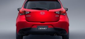 2015-Mazda2-Manual