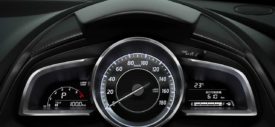 2015-Mazda2-Head-Up-Display