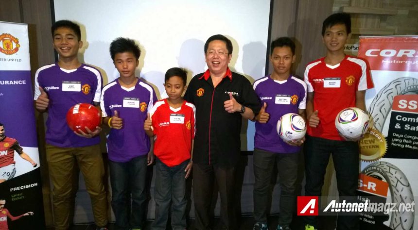 Achilles Kirim 5 Bibit Pesepak Bola Untuk Berlatih ke Manchester United Soccer School Achilles Kirim 5 Bibit Pesepak Bola Untuk Berlatih ke Manchester United Soccer School