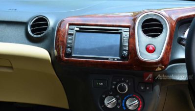 First Impression and Test Drive Review Honda Mobilio Diesel 1.5 i-DTEC M/T First Impression and Test Drive Review Honda Mobilio Diesel 1.5 i-DTEC M/T