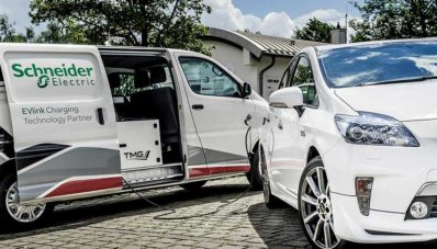 Toyota Recall Prius V Untuk Benahi Modul Airbag Toyota Recall Prius V Untuk Benahi Modul Airbag