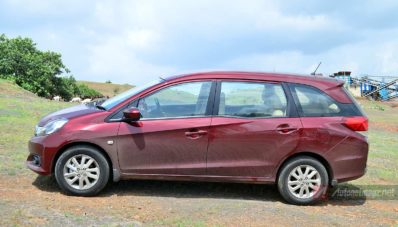 First Impression and Test Drive Review Honda Mobilio 