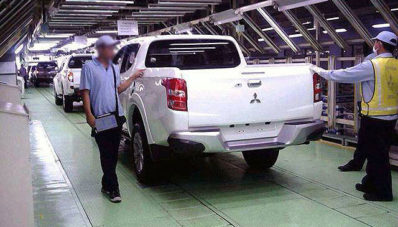 Spy Shot Mitsubishi Strada Triton 2015 Beredar! Spy Shot Mitsubishi Strada Triton 2015 Beredar!