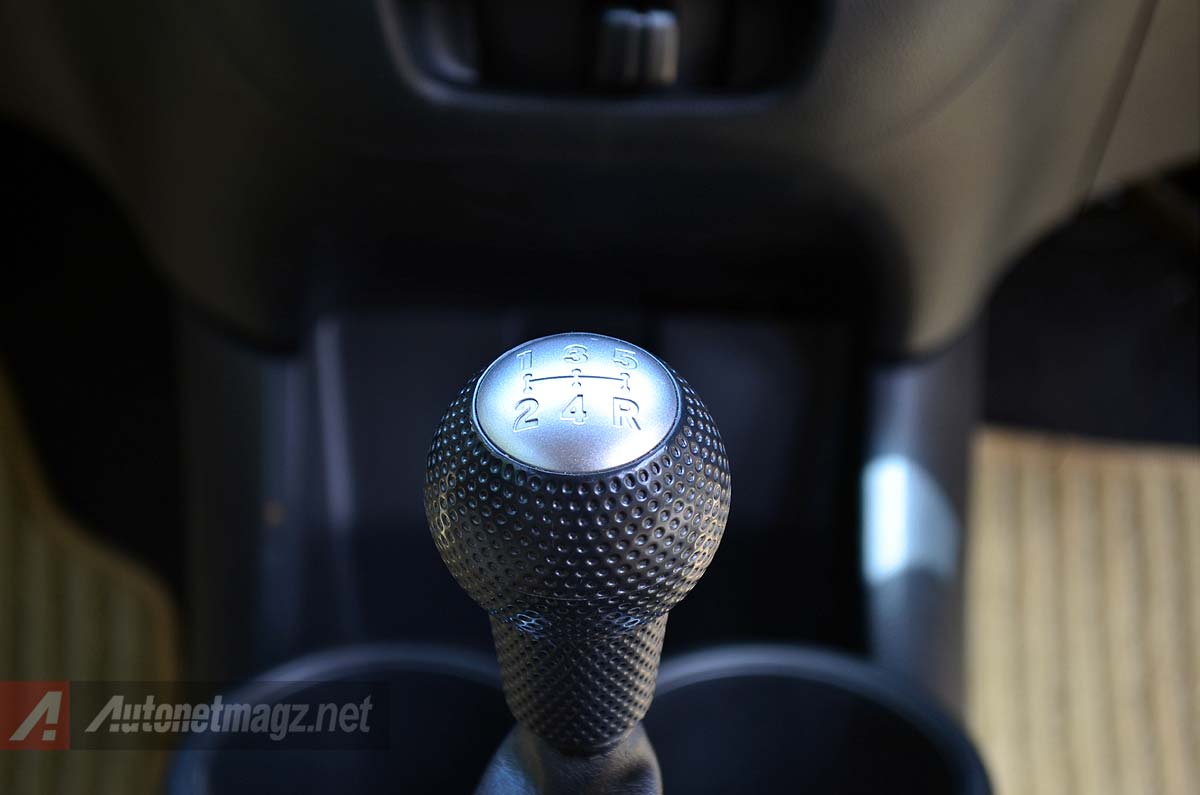 Honda, Transmisi Honda Mobilio Diesel: First Impression and Test Drive Review Honda Mobilio Diesel 1.5 i-DTEC M/T